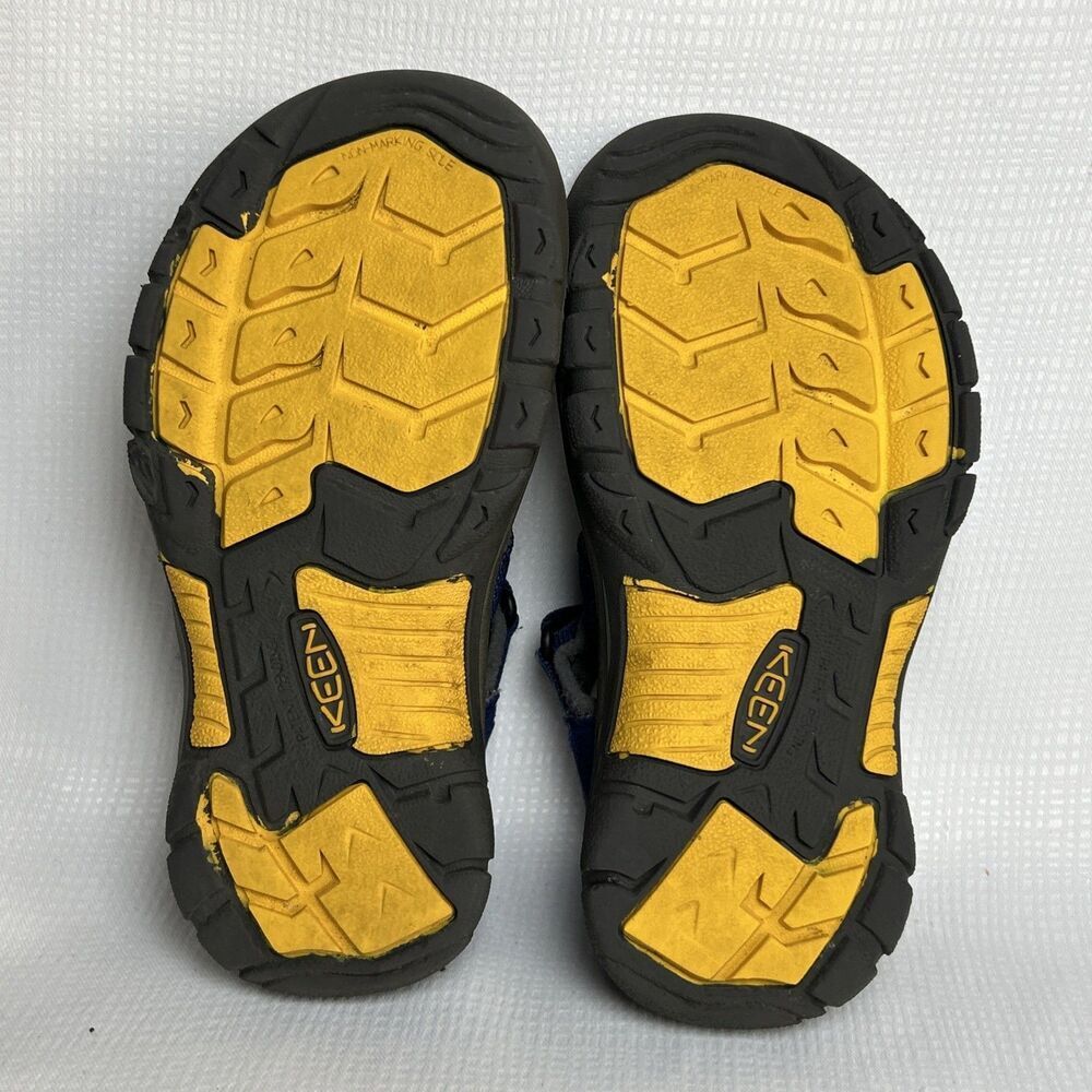 Keen Sandals, Boys Youth Size 1, Hiking Walking Water Sport Enforced Toe - Picture 9 of 10